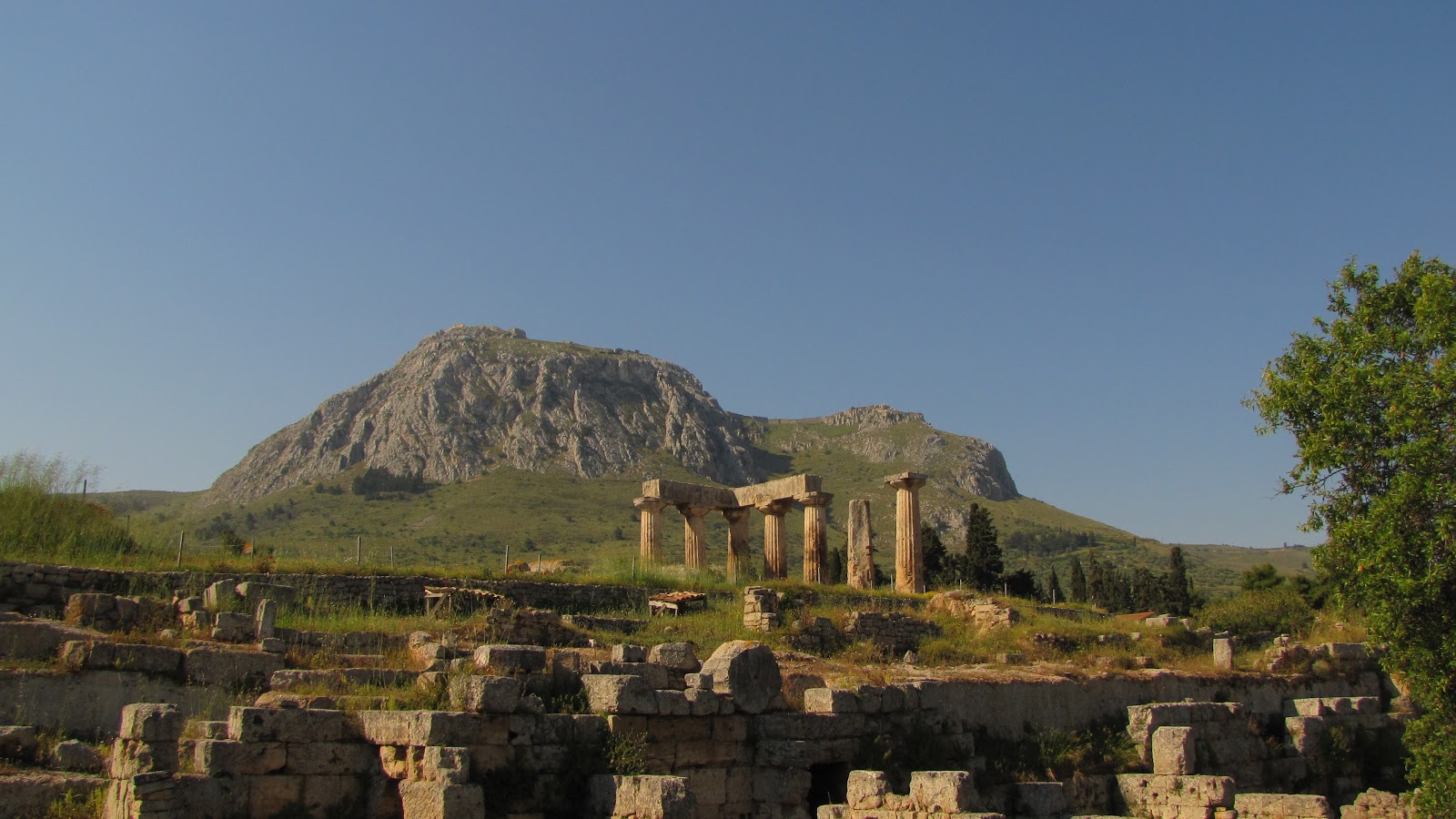 ταξιδιωτικός οδηγός στην Ελλάδα,